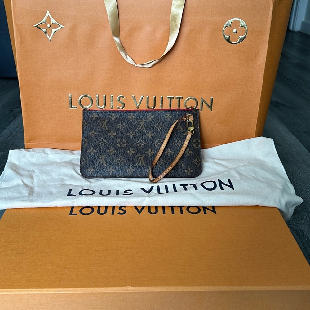 Louis Vuitton Never Full Wristlet